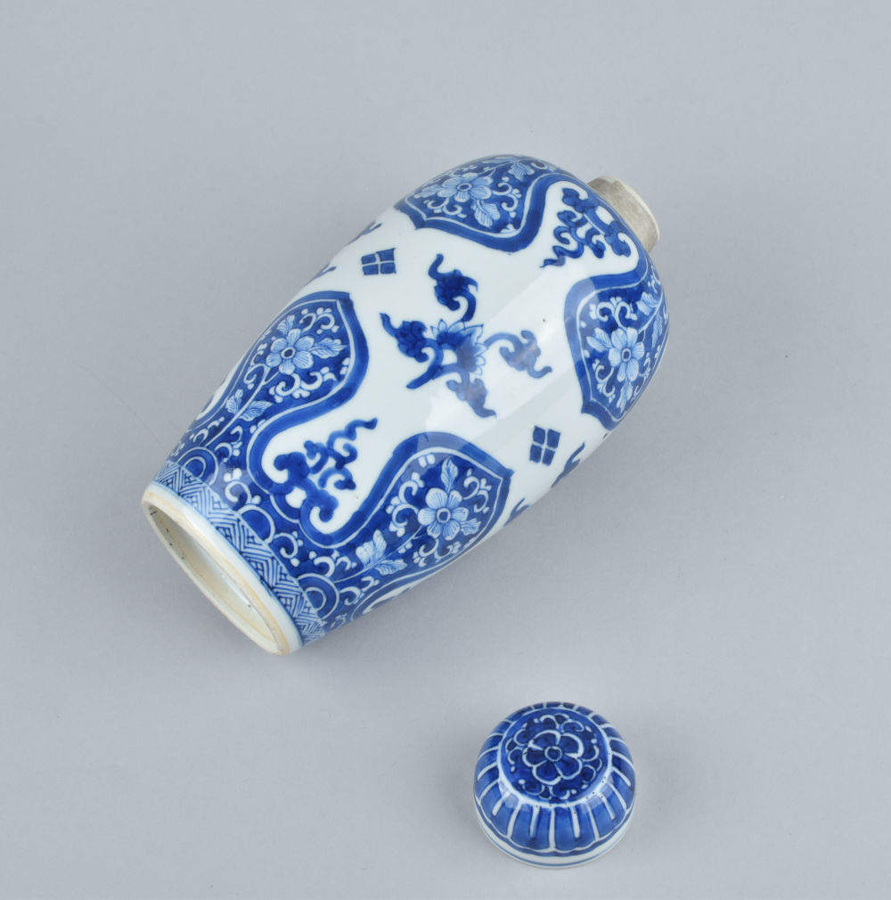 Porcelaine Kangxi (1662-1722), China Porcelaine Kangxi (1662-1722), China
