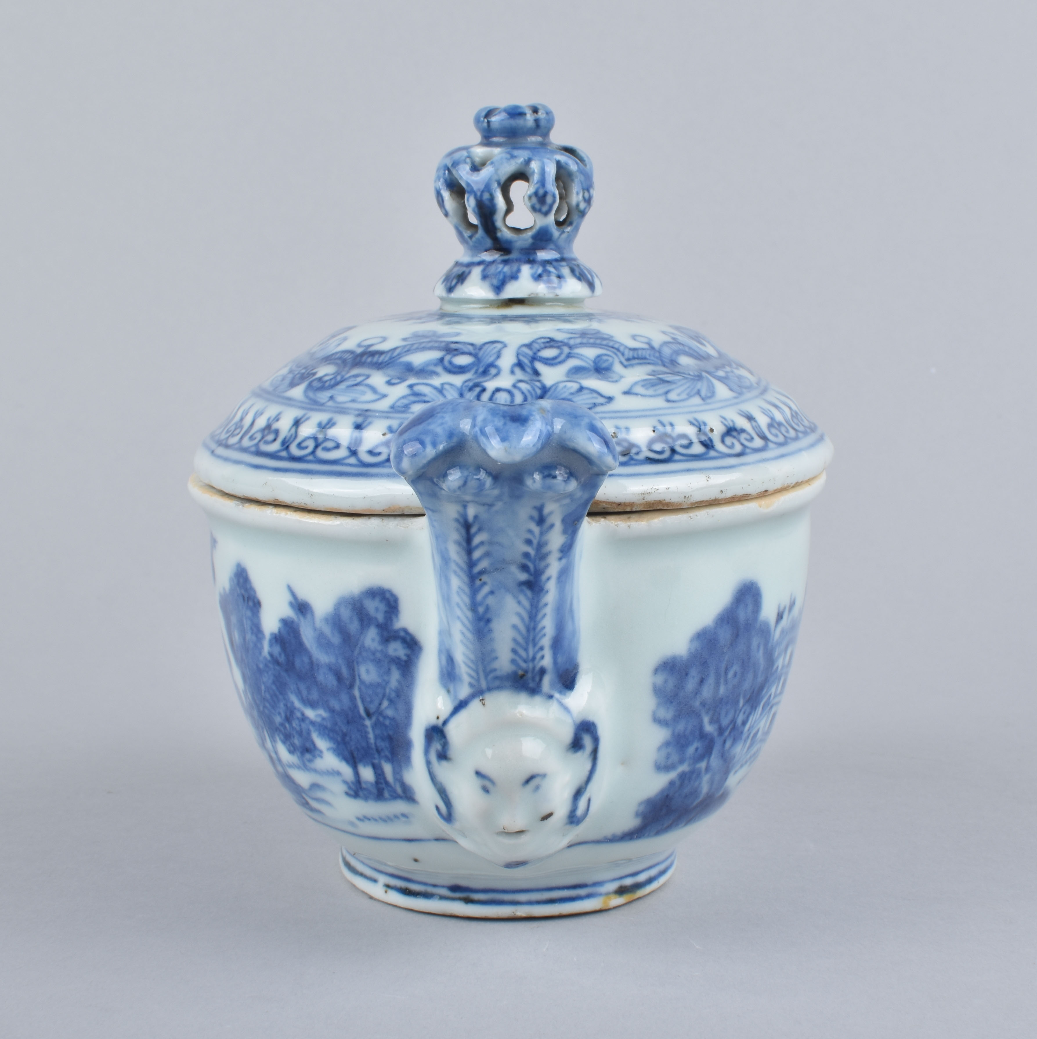 Porcelaine Qianlong (1735-1795), circa 1750, Chine Porcelaine Qianlong (1735-1795), circa 1750, Chine