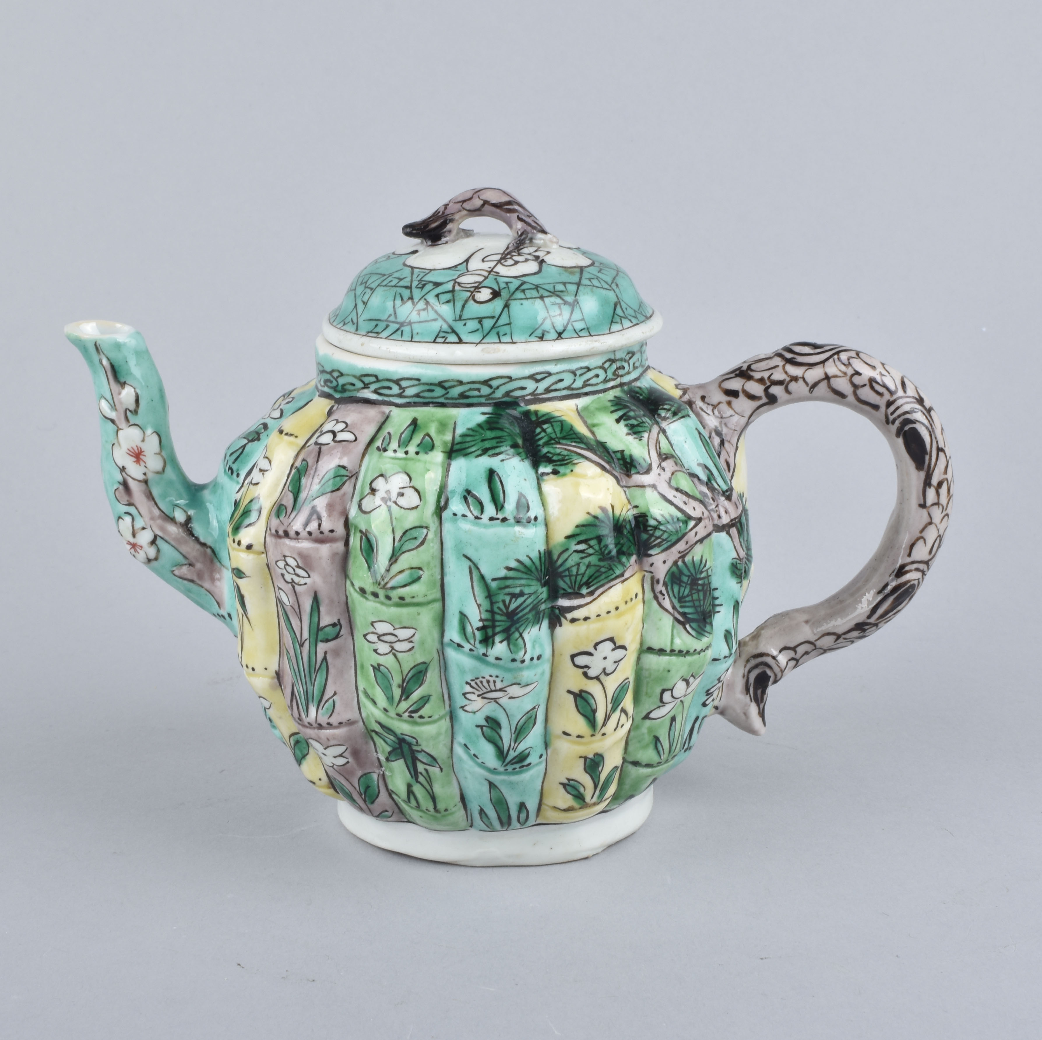 Famille verte Porcelaine (biscuit) Kangxi (1662-1722), Chine Famille verte Porcelaine (biscuit) Kangxi (1662-1722), Chine