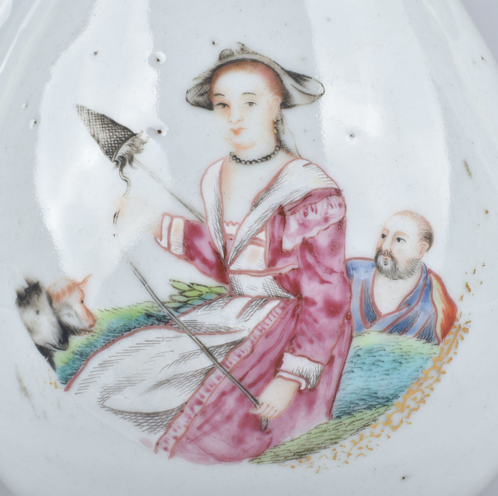 Porcelain Qianlong (1735-1795), ca. 1740/1750, China Porcelain Qianlong (1735-1795), ca. 1740/1750, China