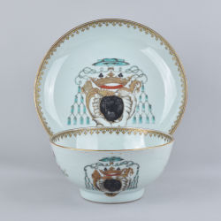 Porcelaine Qianlong (1735-1795), circa 1750/55, Chine Porcelaine Qianlong (1735-1795), circa 1750/55, Chine