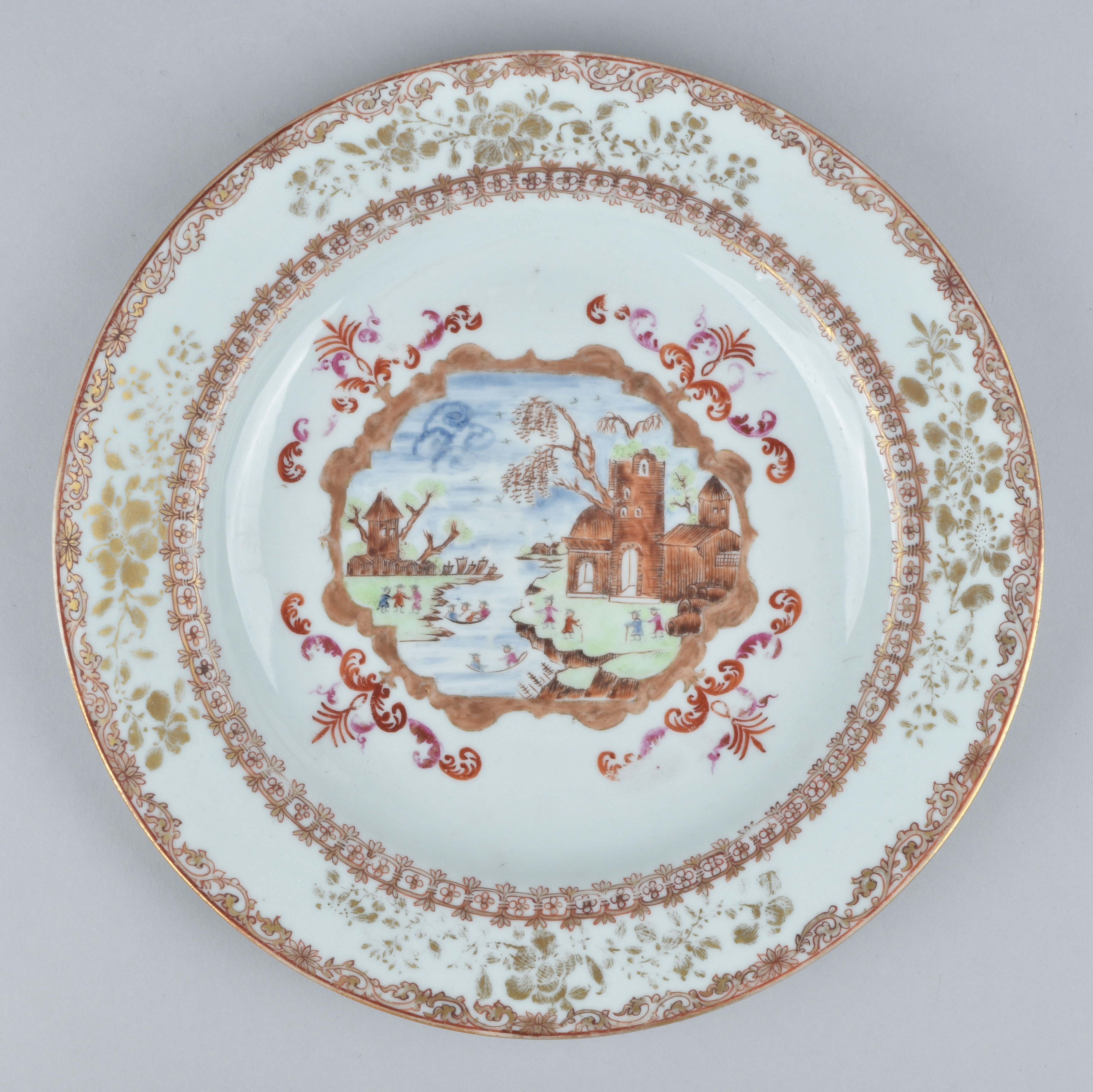 Famille rose Porcelaine Qianlong (1735-1795), ca. 1750, Chine Famille rose Porcelaine Qianlong (1735-1795), ca. 1750, Chine