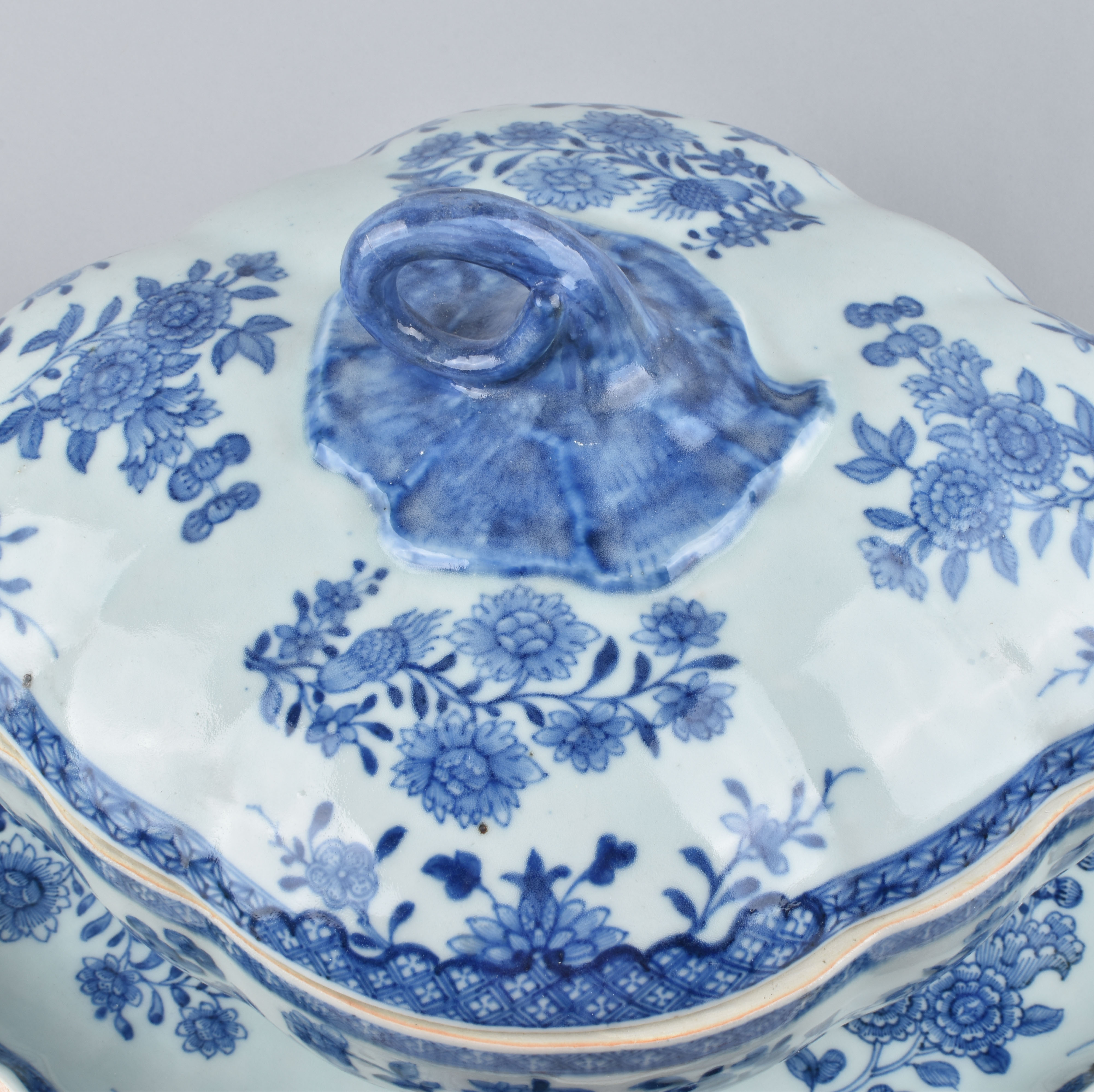 Porcelaine Qianlong (1735-1795), ca. 1765, Chine Porcelaine Qianlong (1735-1795), ca. 1765, Chine