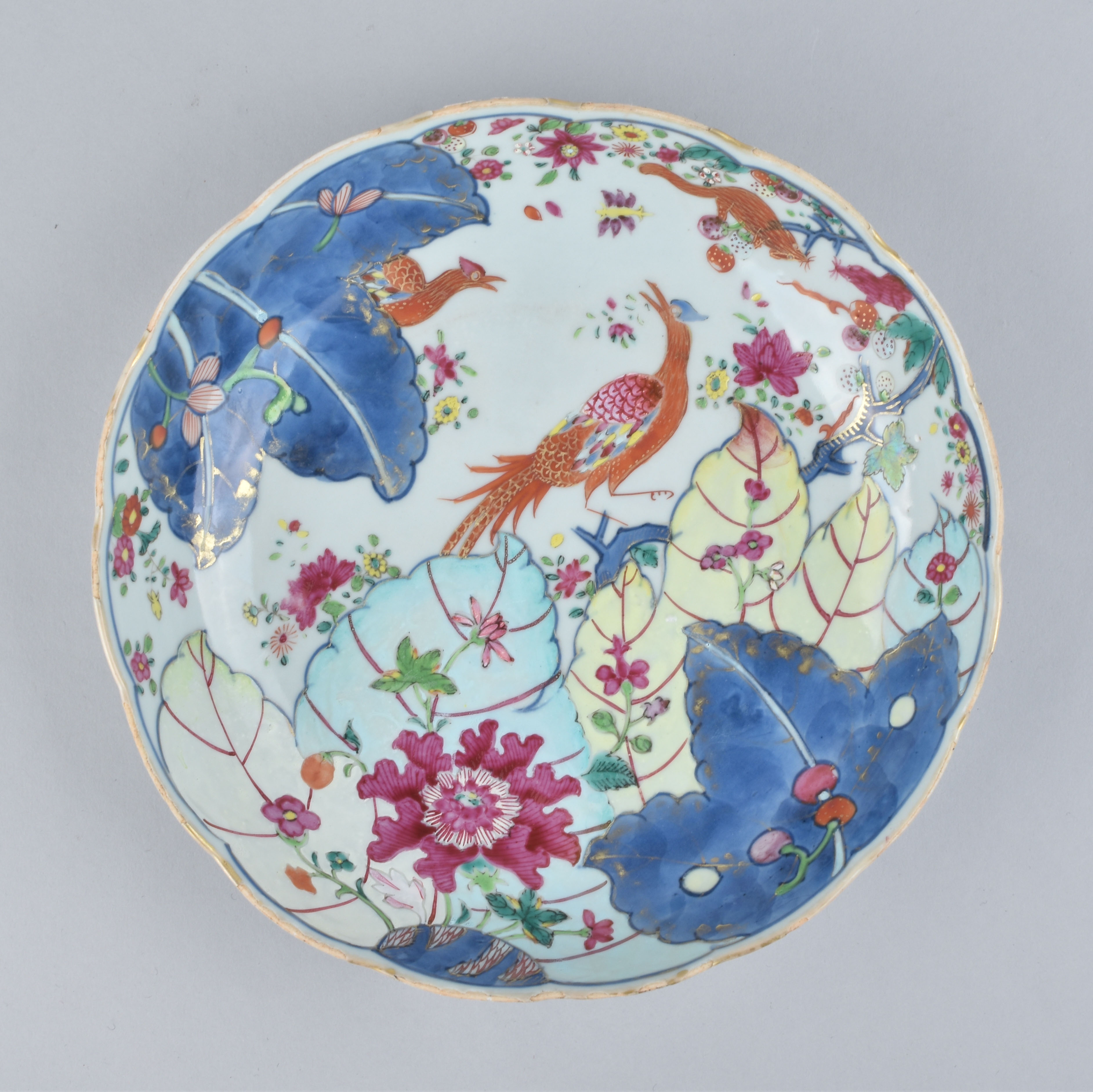 Porcelaine Qianlong (1735-1795), circa 1775, Chine Porcelaine Qianlong (1735-1795), circa 1775, Chine