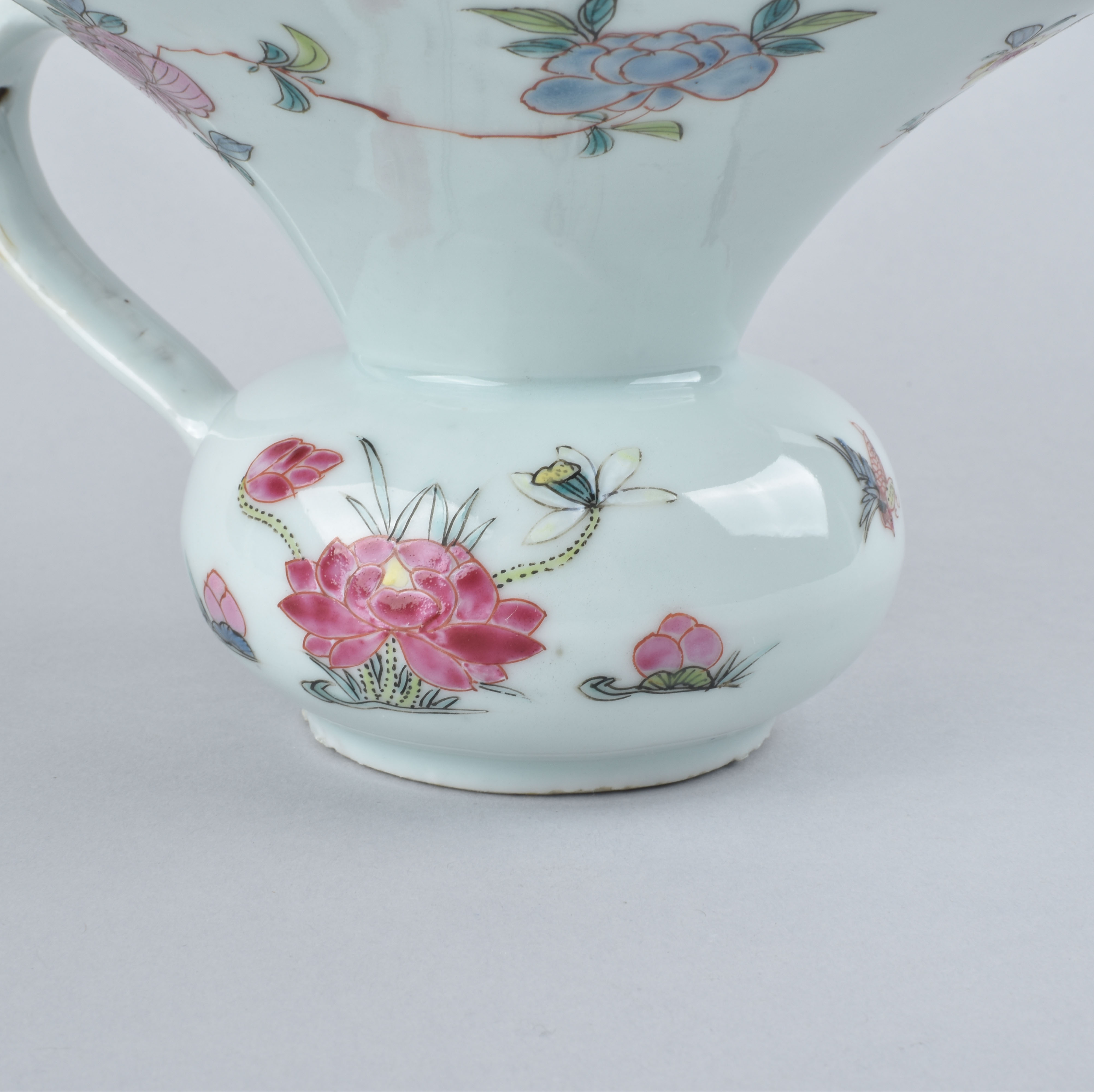 Famille rose Porcelaine Yongzheng (1723-1735), Chine Famille rose Porcelaine Yongzheng (1723-1735), Chine