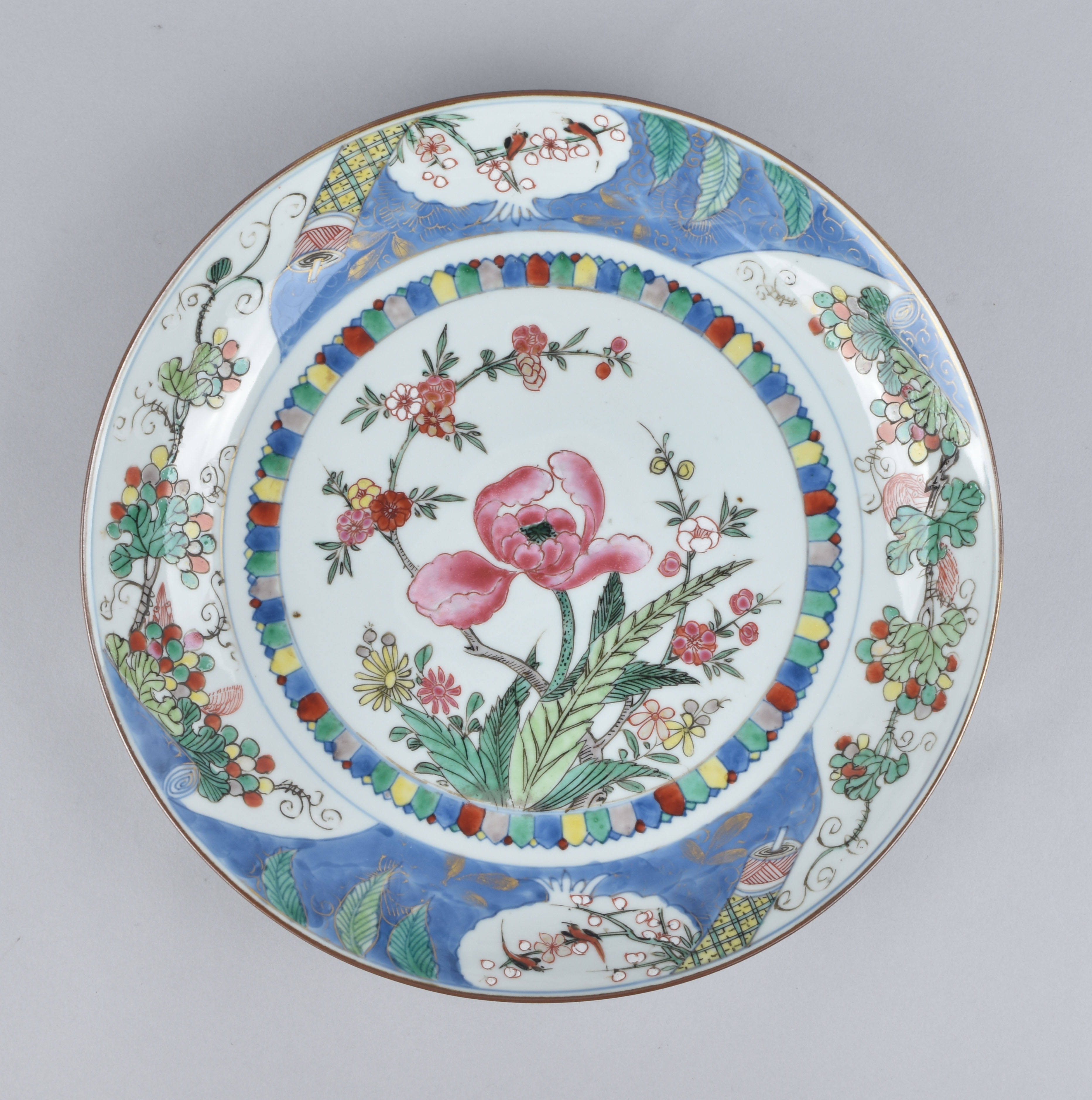 Porcelaine Yongzheng (1723-1735), circa 1730/40, Chine Porcelaine Yongzheng (1723-1735), circa 1730/40, Chine