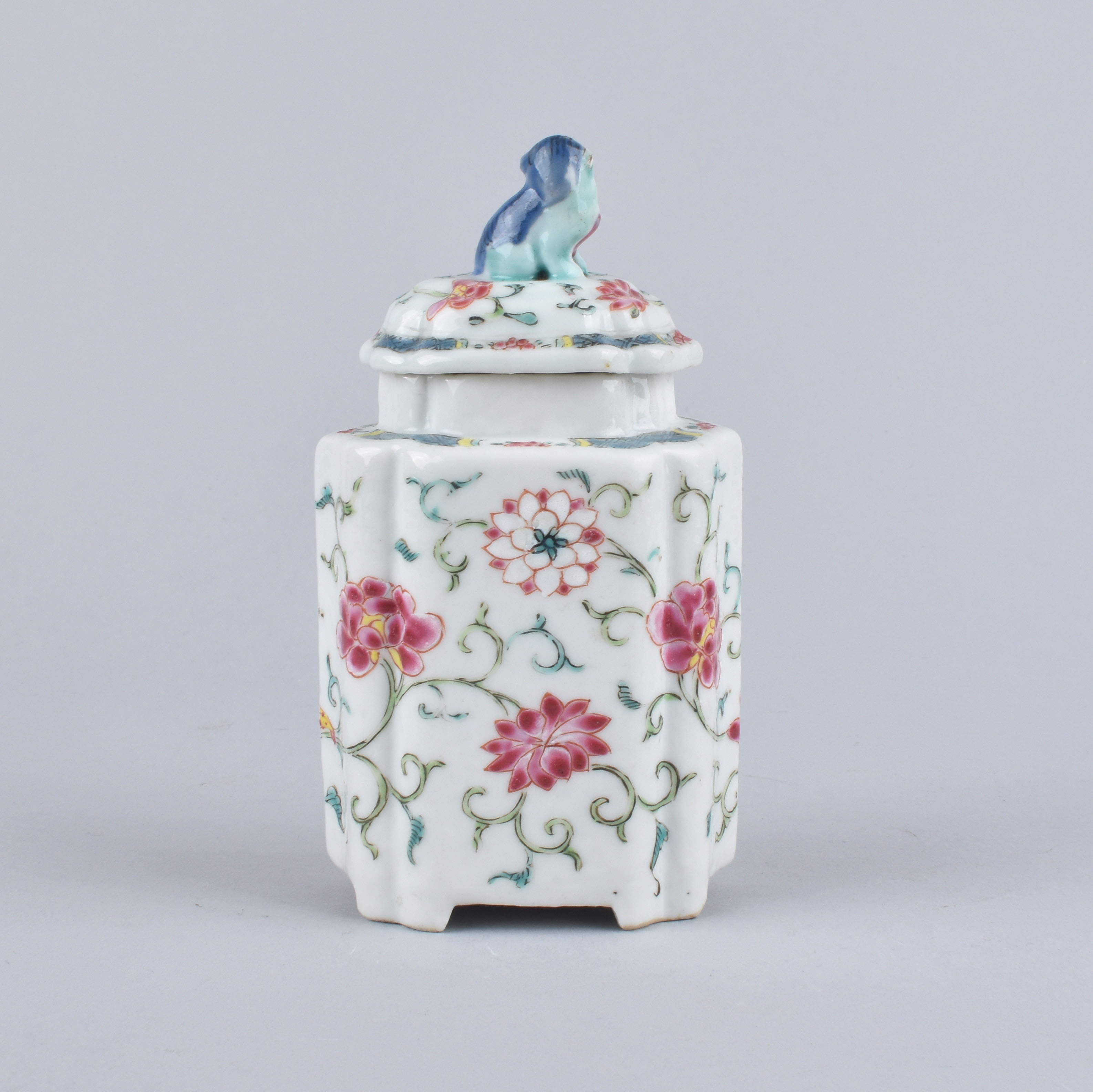 Famille rose Porcelaine Yongzheng (1723-1735), ca. 1735, Chine