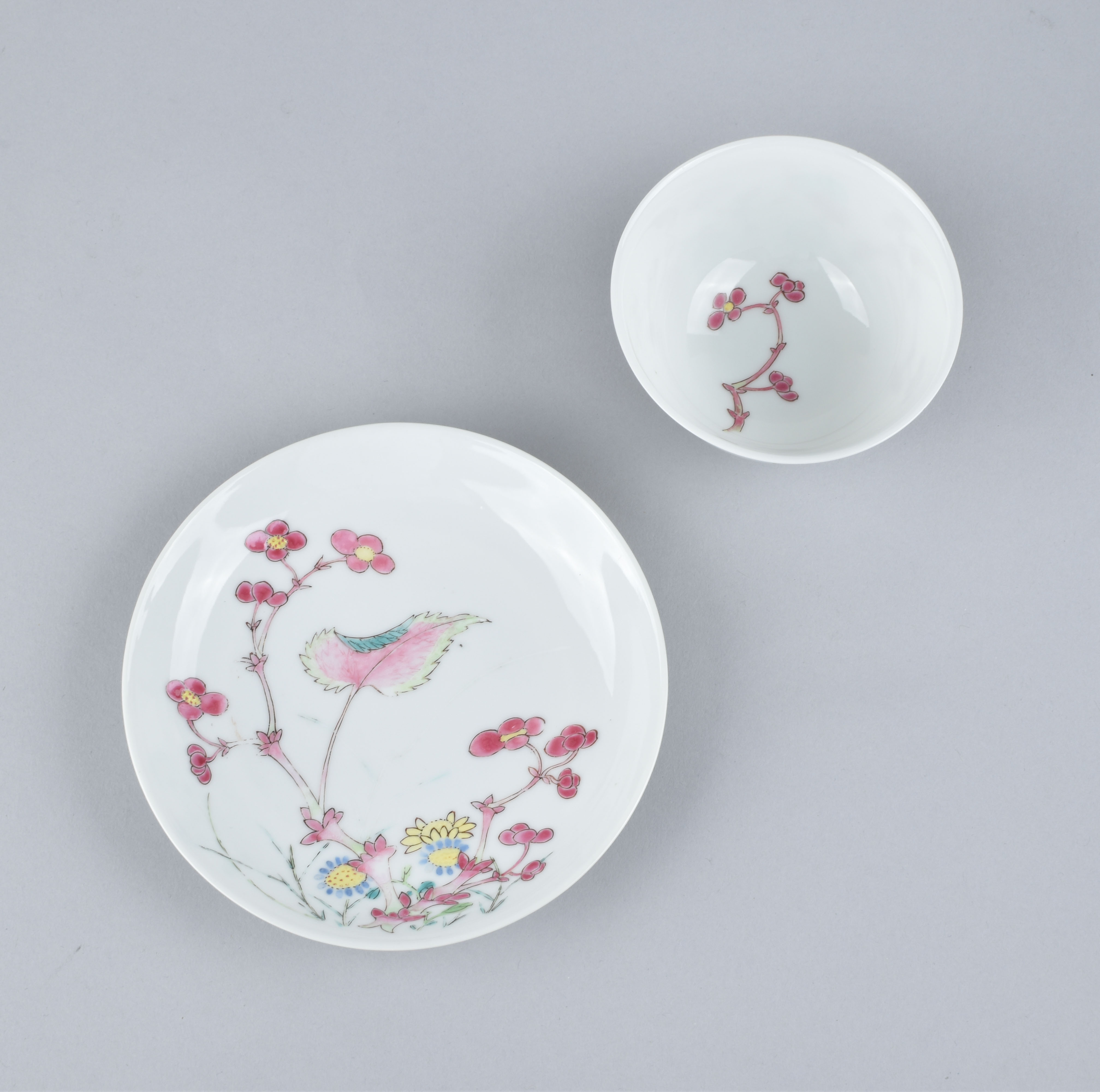 Famille rose Porcelaine Yongzheng (1723-1735) / Qianlong (1736-1795), Chine Famille rose Porcelaine Yongzheng (1723-1735) / Qianlong (1736-1795), Chine