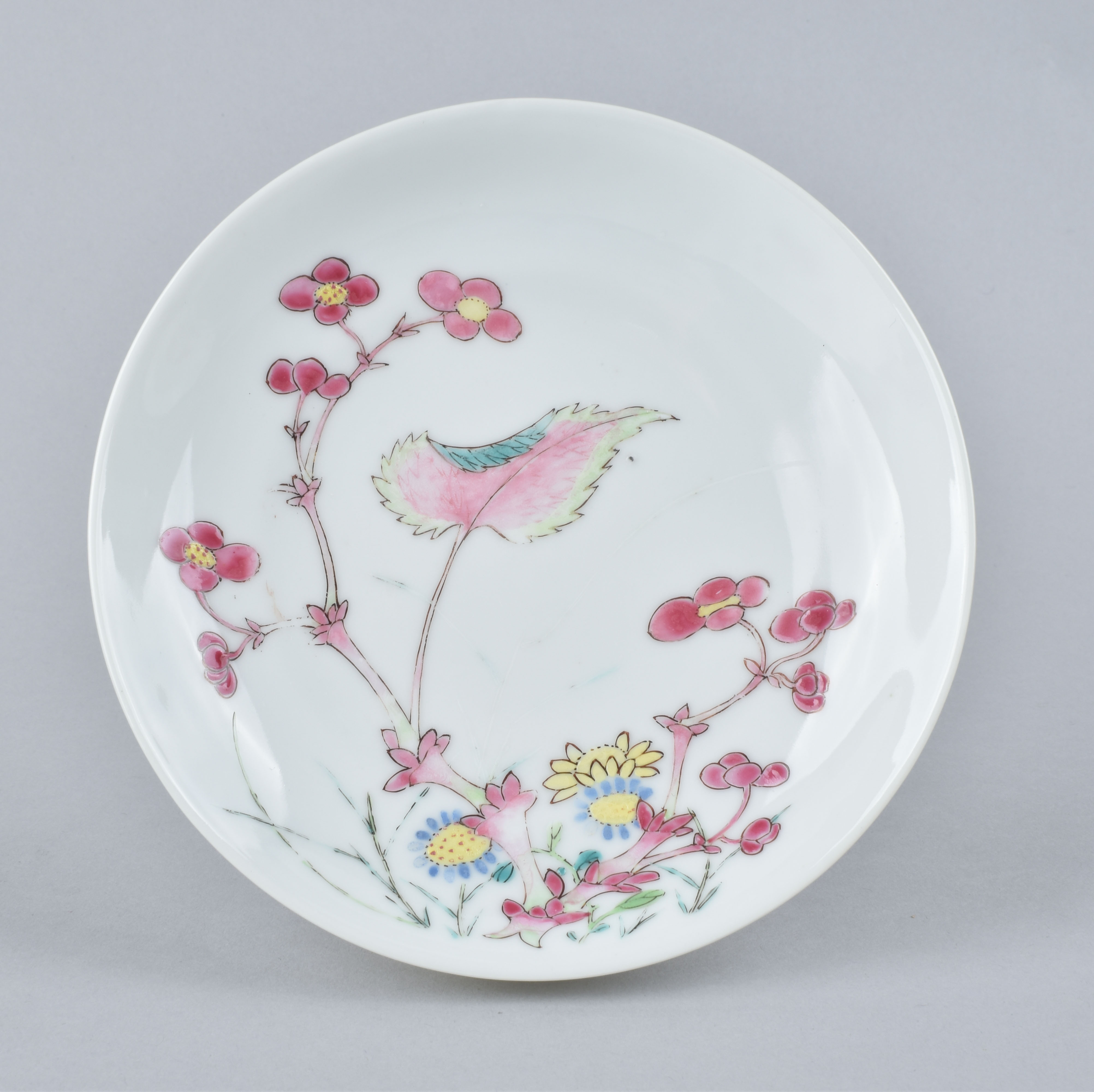 Famille rose Porcelaine Yongzheng (1723-1735) / Qianlong (1736-1795), Chine Famille rose Porcelaine Yongzheng (1723-1735) / Qianlong (1736-1795), Chine