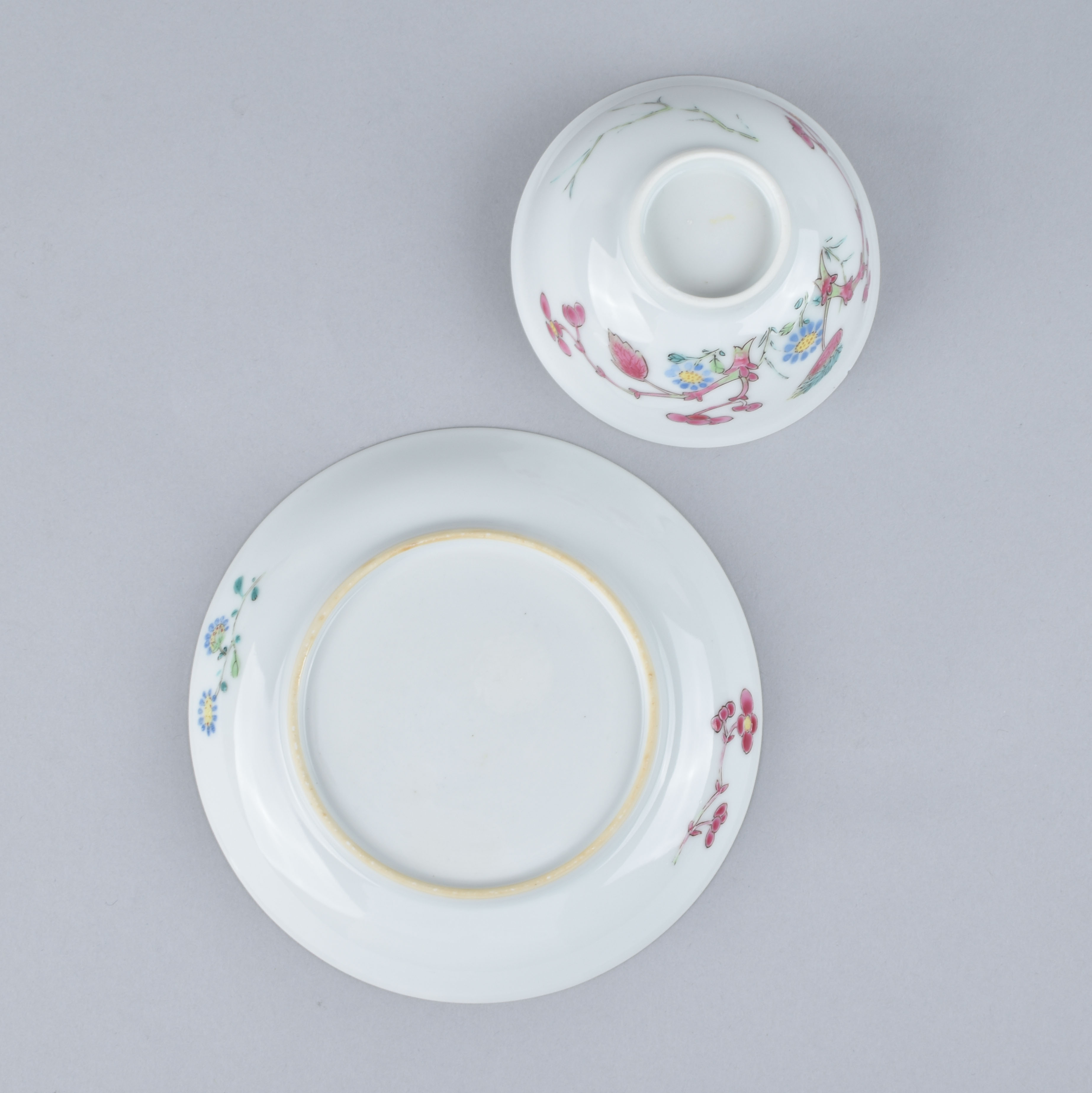 Famille rose Porcelaine Yongzheng (1723-1735) / Qianlong (1736-1795), Chine Famille rose Porcelaine Yongzheng (1723-1735) / Qianlong (1736-1795), Chine