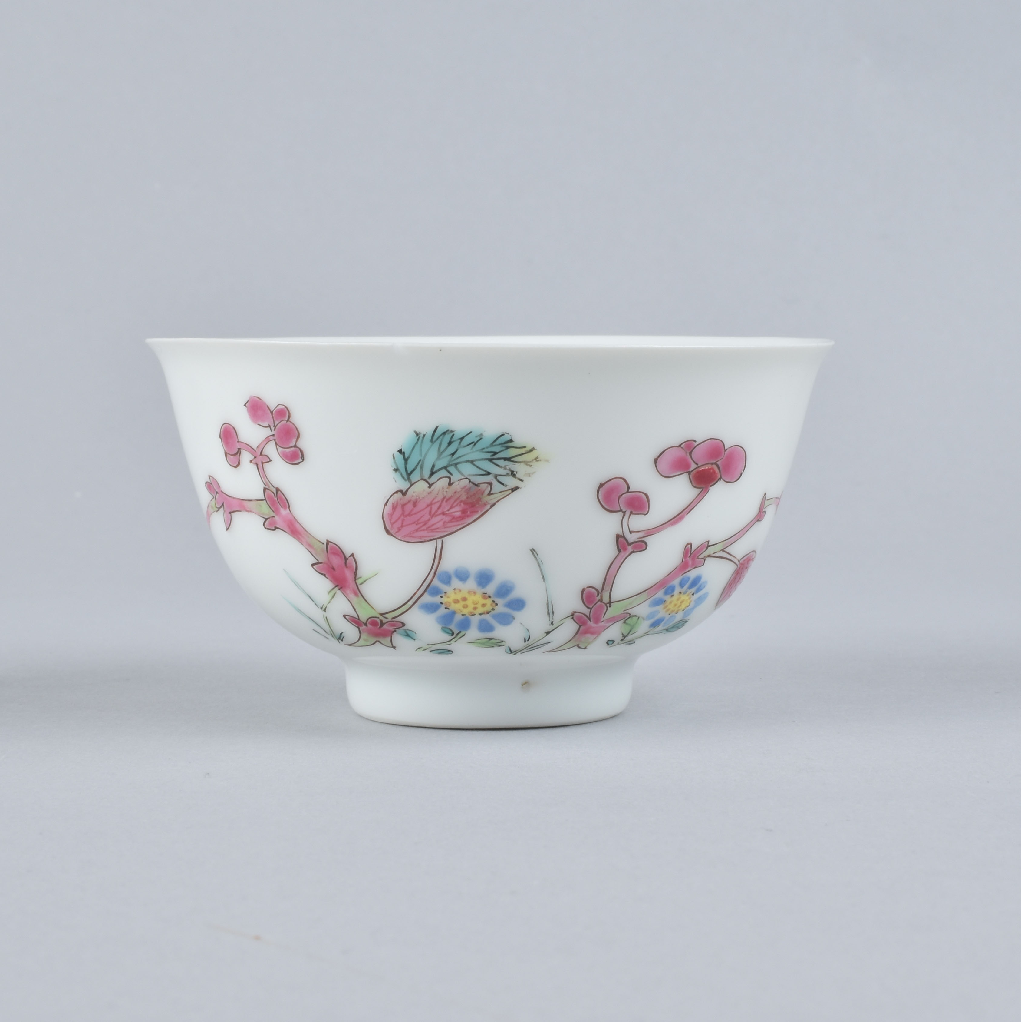 Famille rose Porcelaine Yongzheng (1723-1735) / Qianlong (1736-1795), Chine Famille rose Porcelaine Yongzheng (1723-1735) / Qianlong (1736-1795), Chine