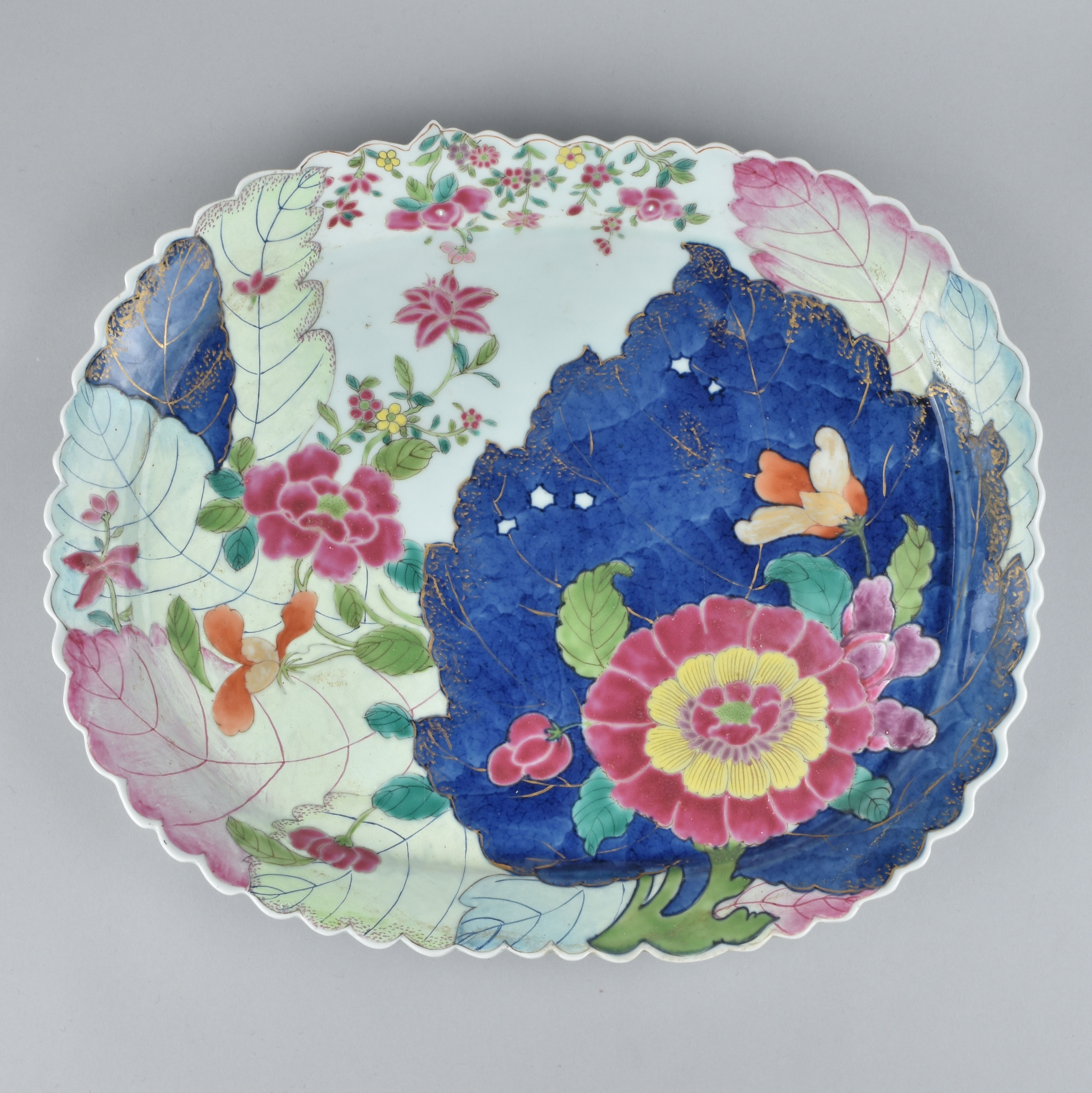 Porcelaine Qianlong (1735-1795), circa 1770, Chine Porcelaine Qianlong (1735-1795), circa 1770, Chine