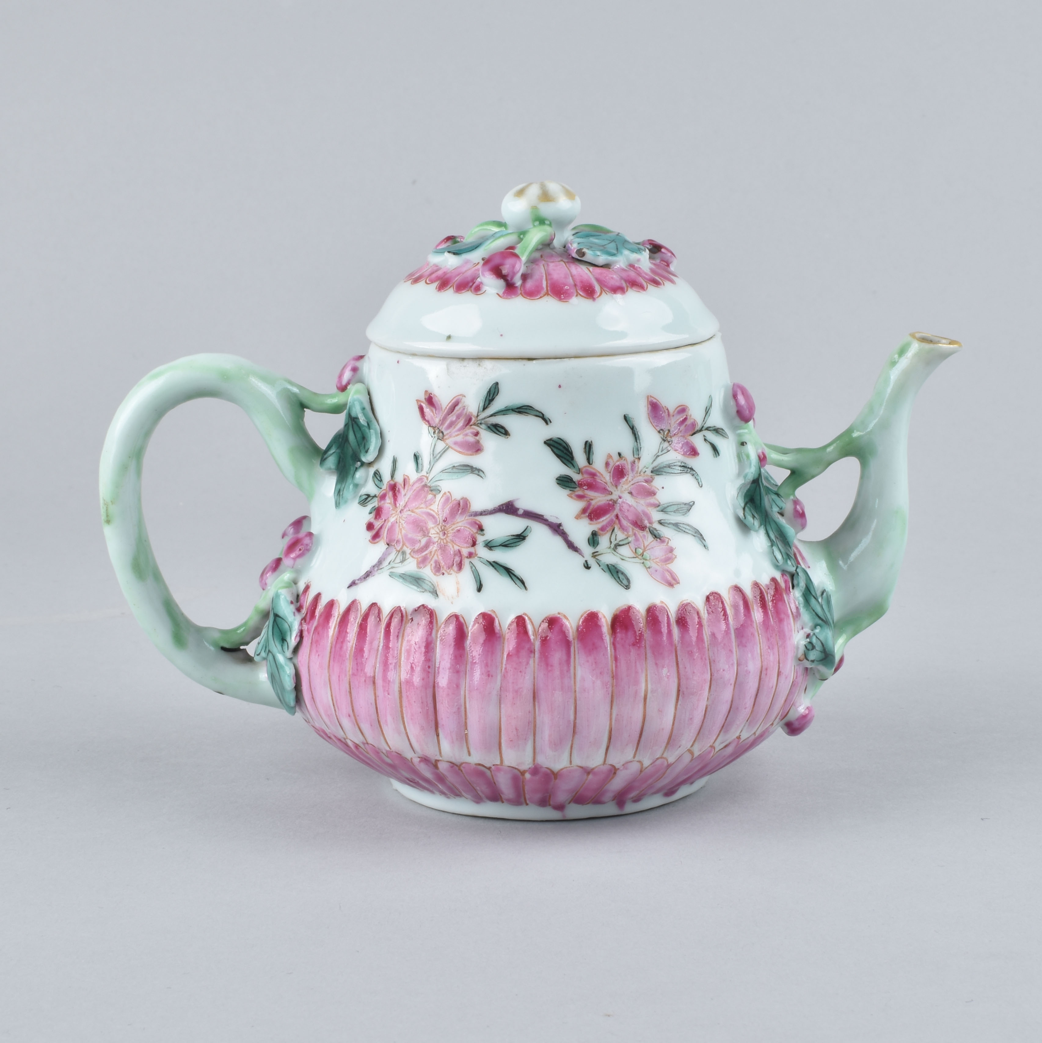 Porcelaine Yongzheng (1723-1735), ca. 1735, China Porcelaine Yongzheng (1723-1735), ca. 1735, China