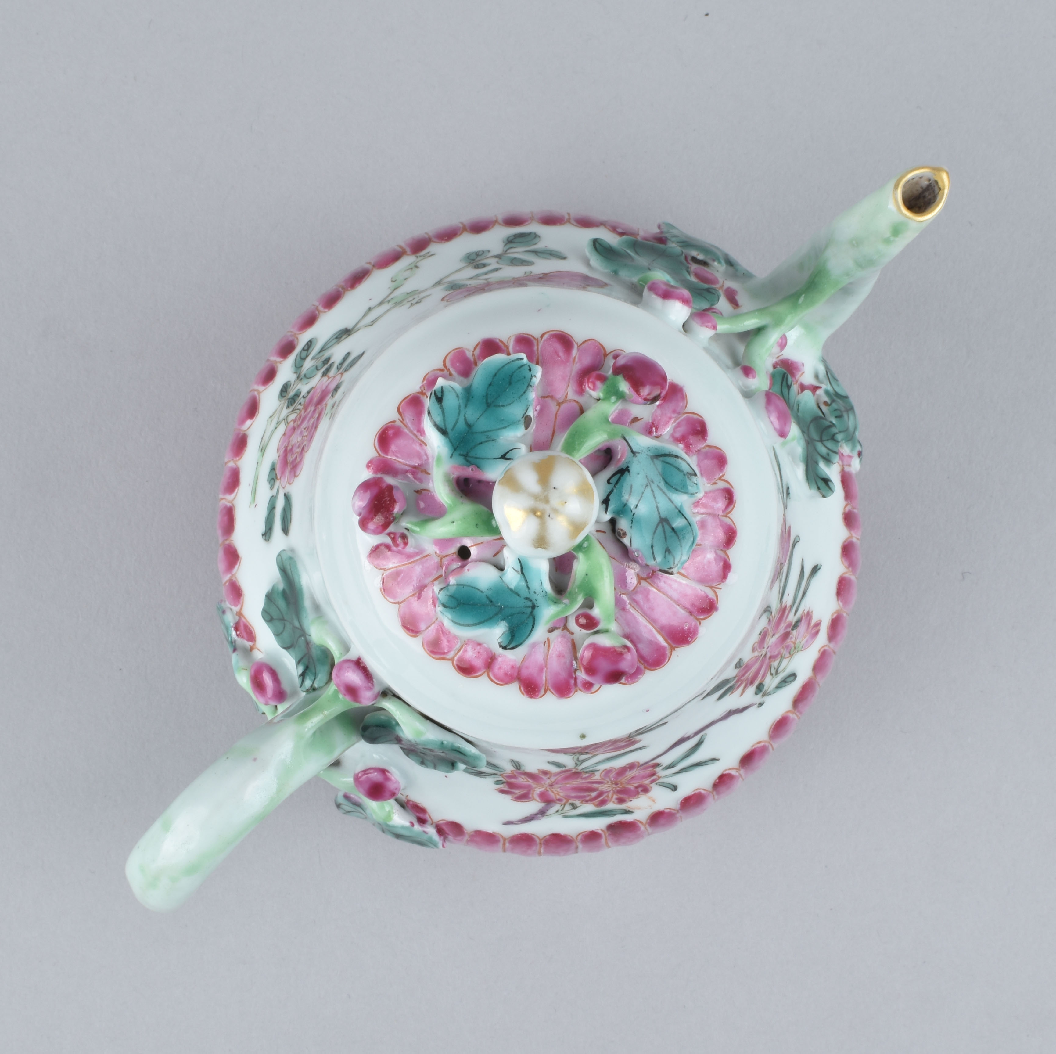 Porcelaine Yongzheng (1723-1735), ca. 1735, China Porcelaine Yongzheng (1723-1735), ca. 1735, China