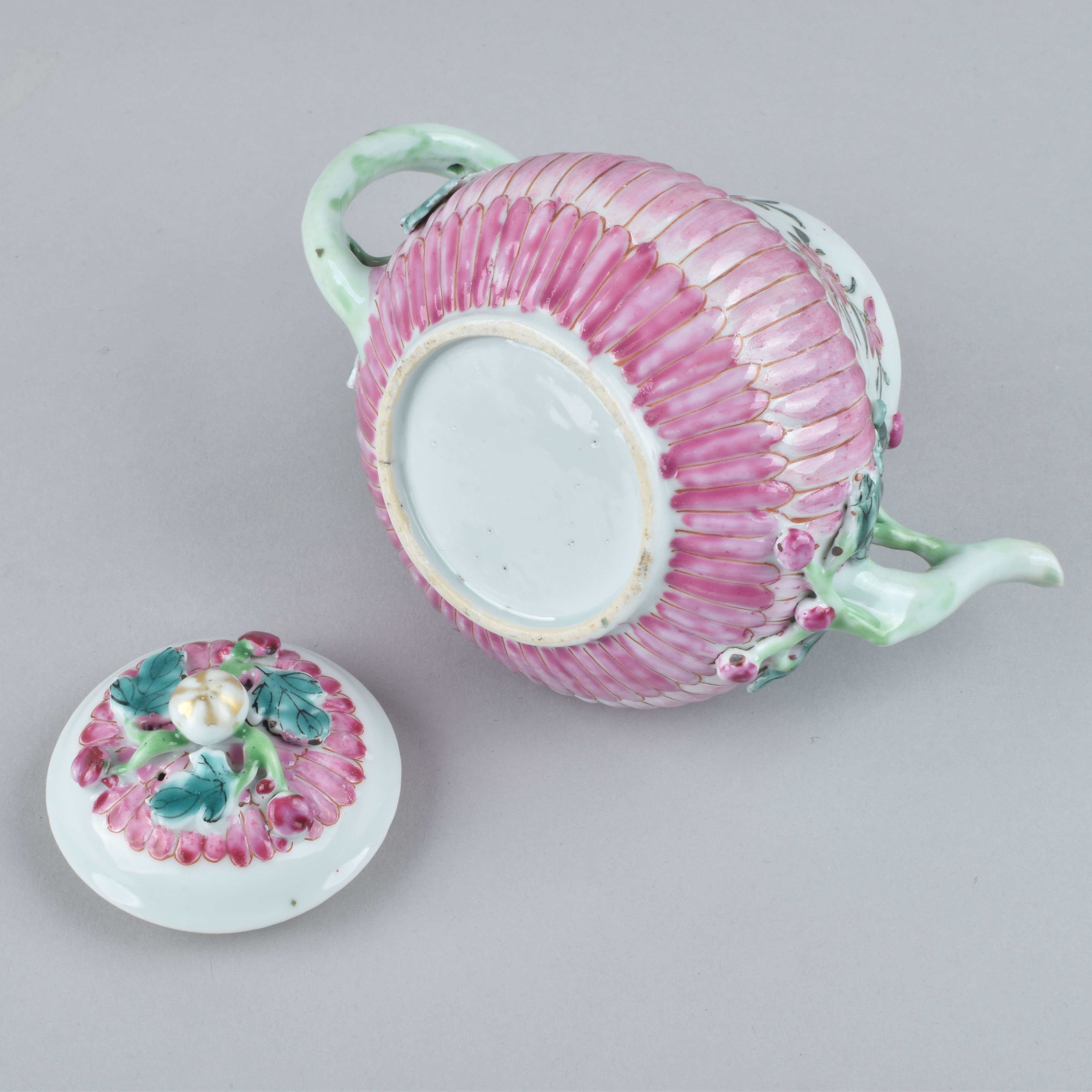 Porcelaine Yongzheng (1723-1735), ca. 1735, China Porcelaine Yongzheng (1723-1735), ca. 1735, China