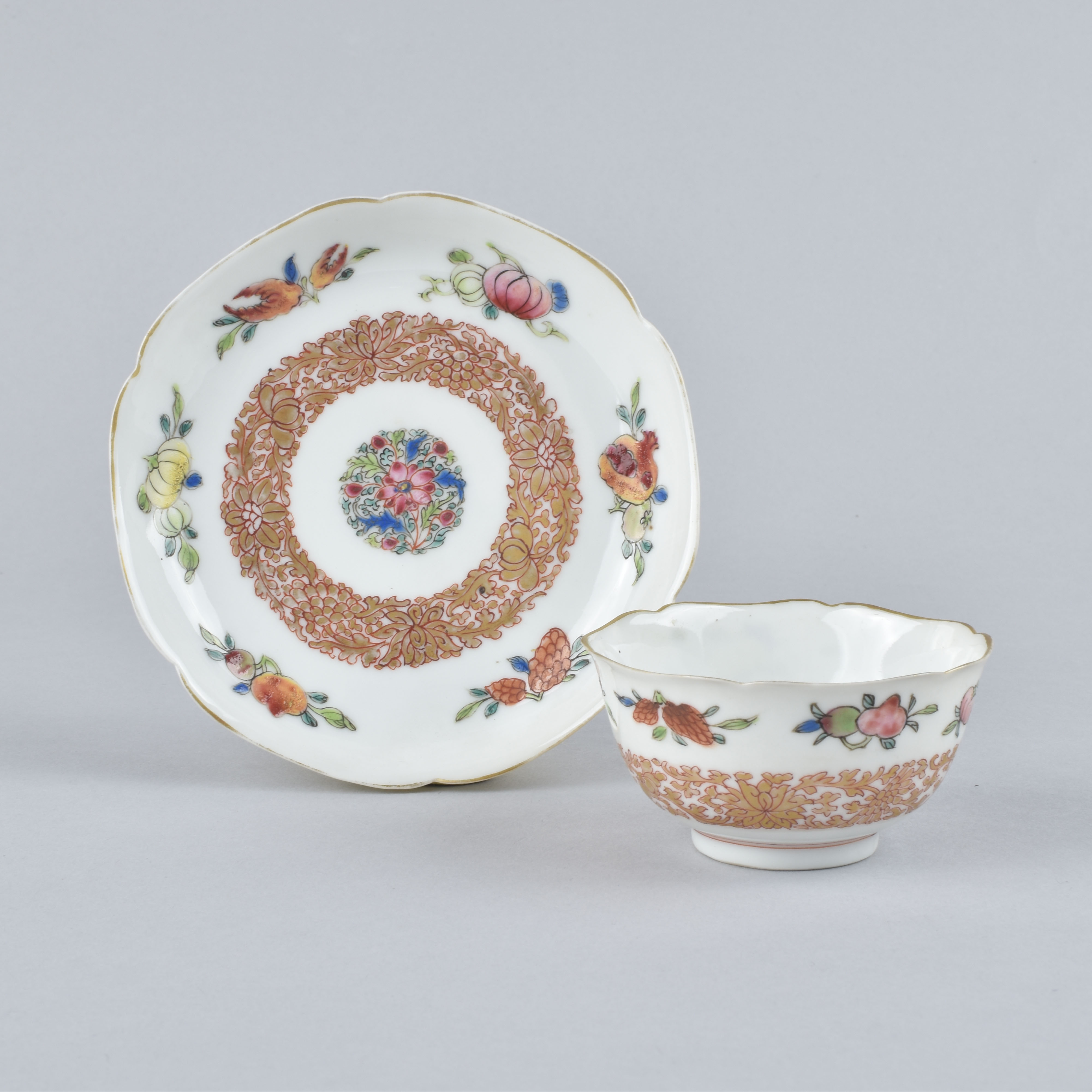 Famille rose Porcelaine Yongzheng (1723-1735), ca. 1735, Chine Famille rose Porcelaine Yongzheng (1723-1735), ca. 1735, Chine