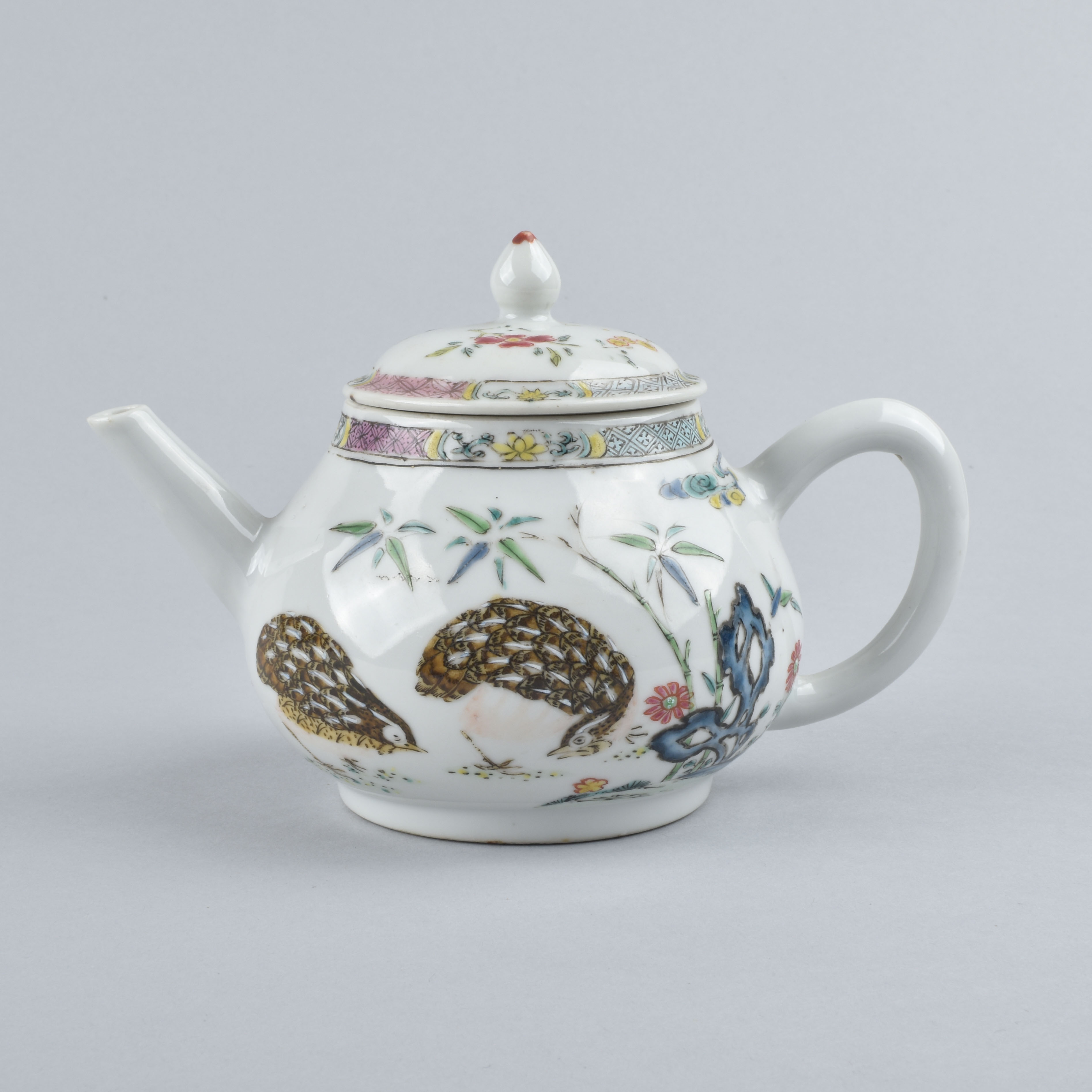 Porcelaine Yongzheng (1723-1735), Chine Porcelaine Yongzheng (1723-1735), Chine