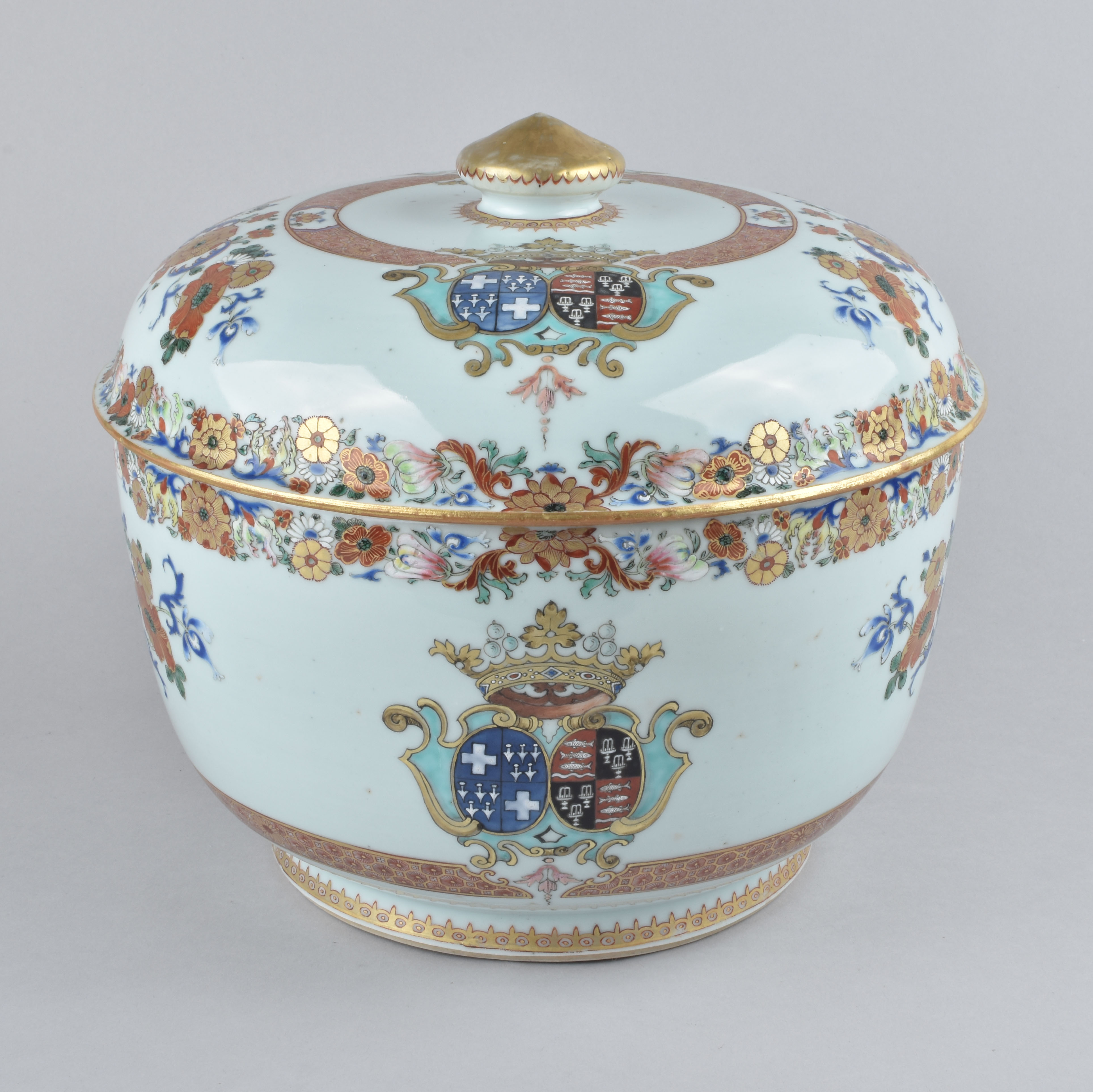 Porcelaine Yongzheng (1723-1735), ca. 1724, Chine Porcelaine Yongzheng (1723-1735), ca. 1724, Chine