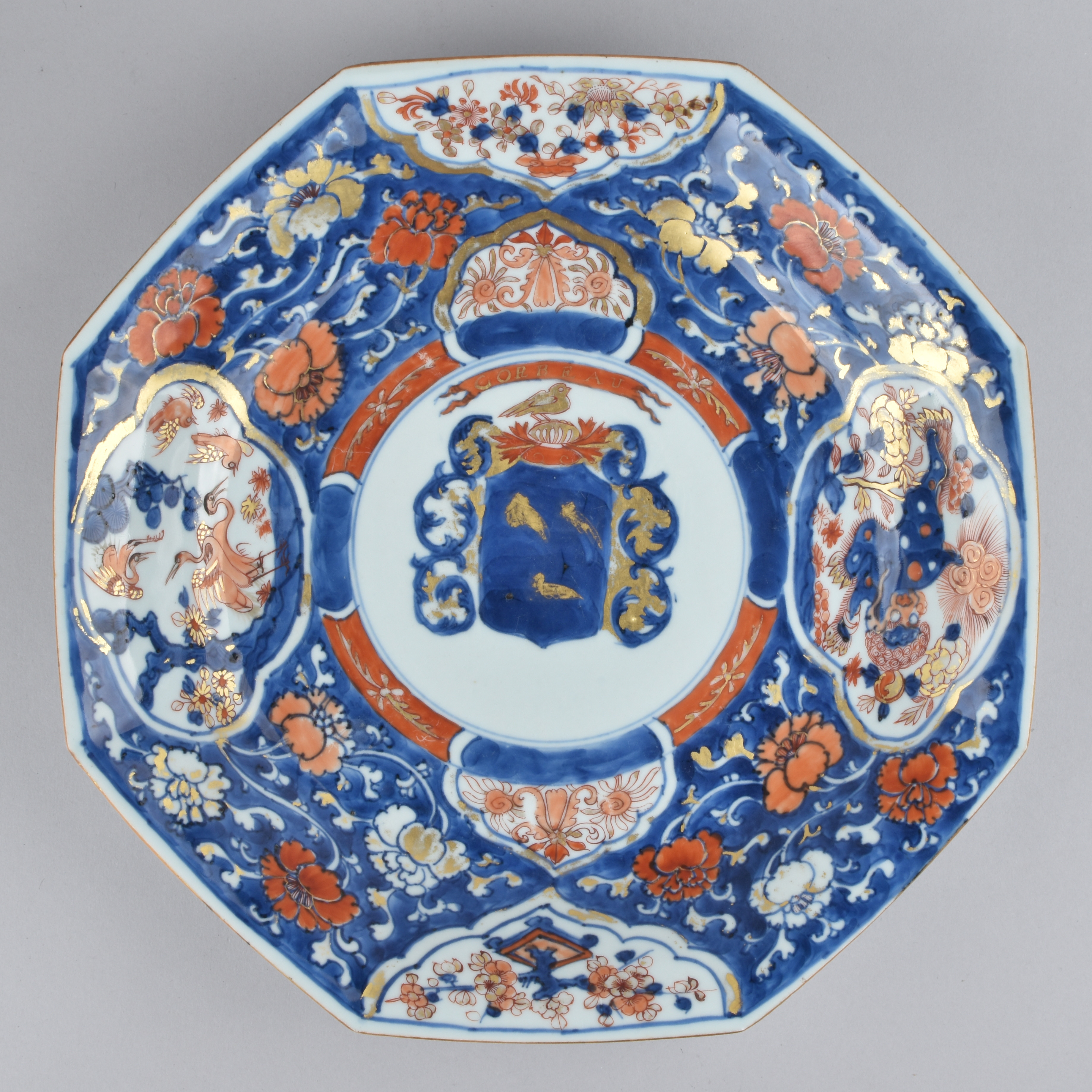 Porcelaine Kangxi (1662-1722), ca. 1710, Chine Porcelaine Kangxi (1662-1722), ca. 1710, Chine
