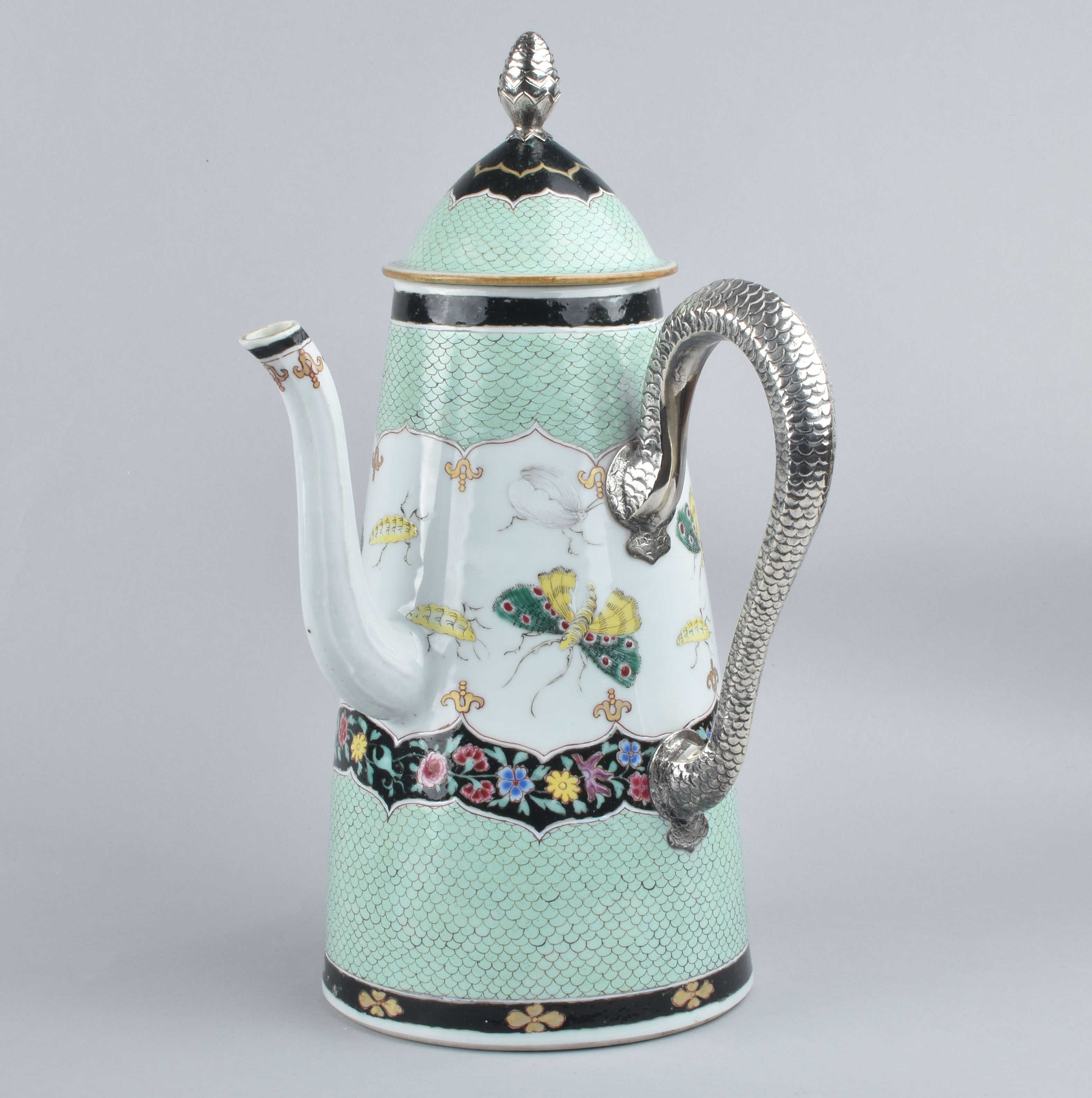 Porcelaine Qianlong (1735-1795), ca. 1740, Chine Porcelaine Qianlong (1735-1795), ca. 1740, Chine