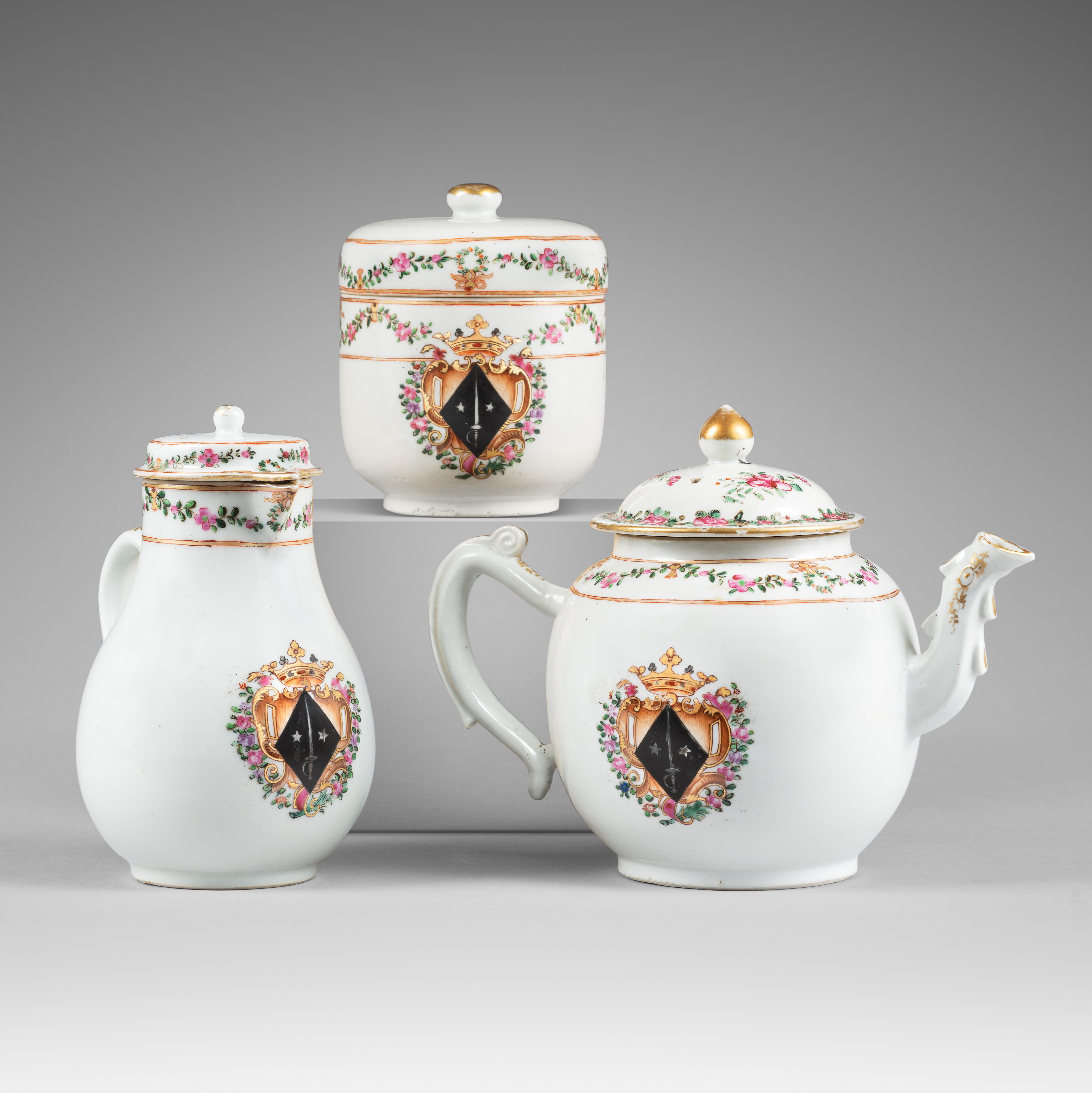 Porcelaine Qianlong (1736-1795), vers 1765, Chine Porcelaine Qianlong (1736-1795), vers 1765, Chine