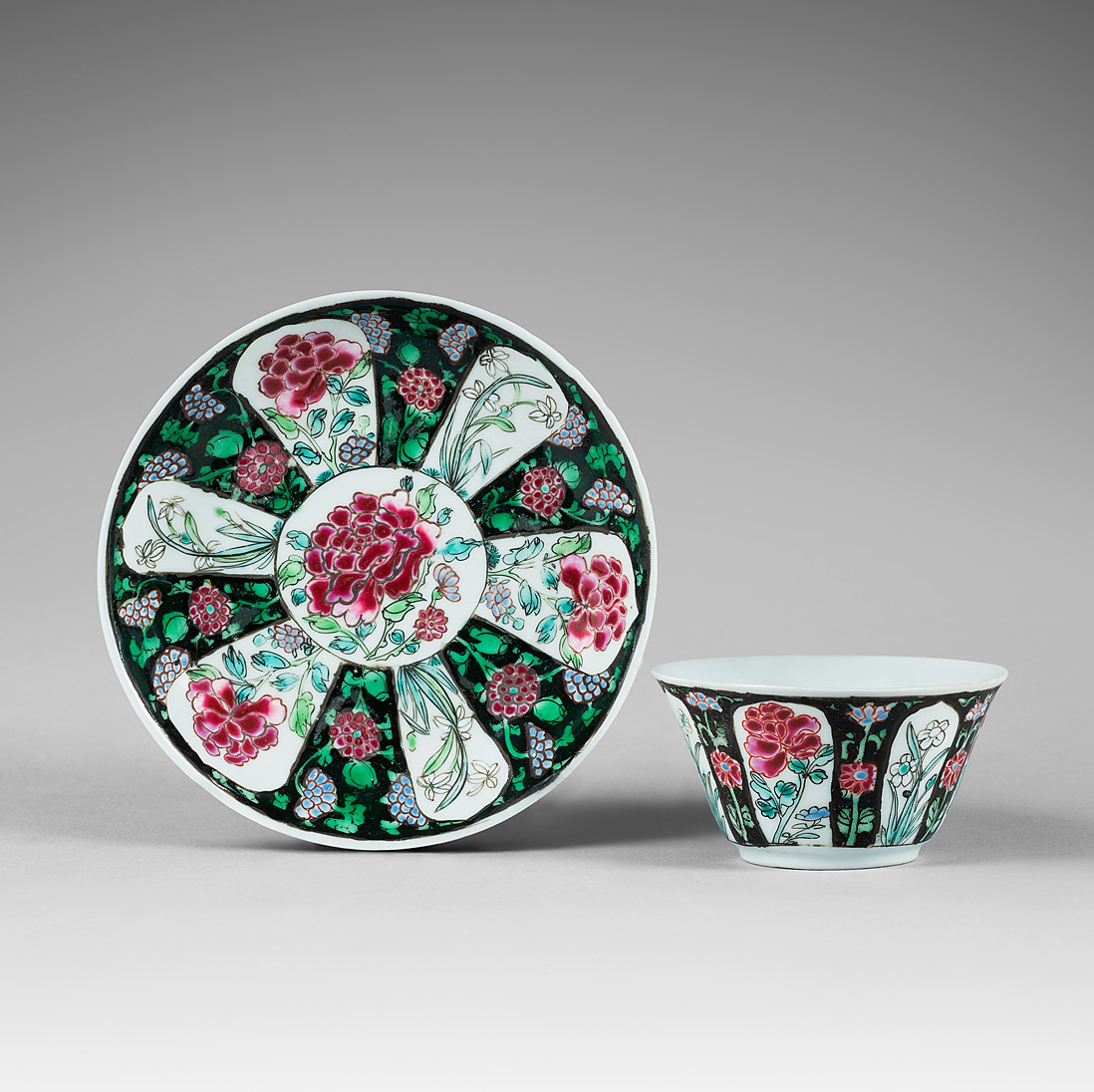 Famille rose Porcelaine Yongzheng (1723-1735), Chine Famille rose Porcelaine Yongzheng (1723-1735), Chine