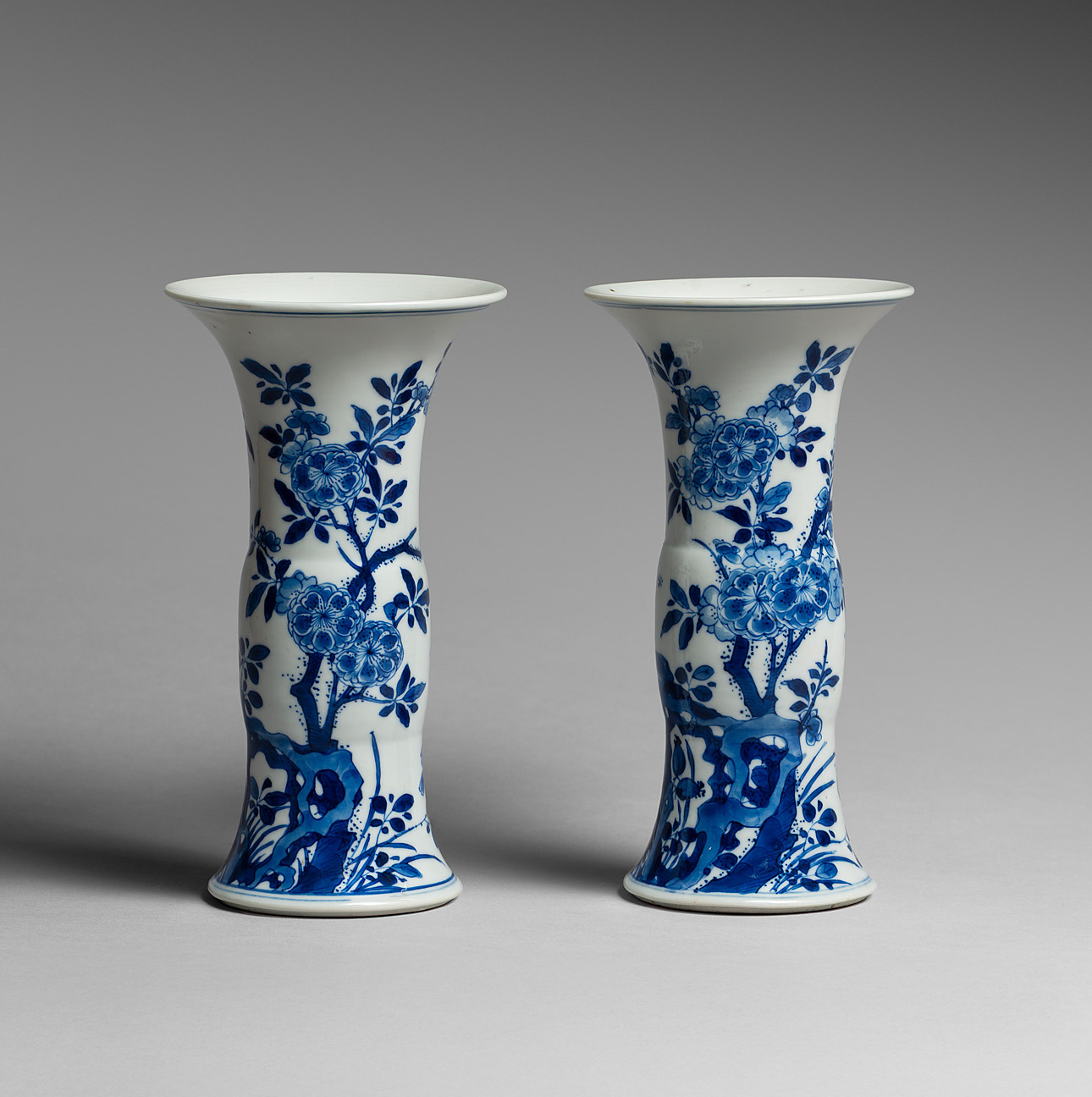 gu-vases-kangxi-china-blue-white
