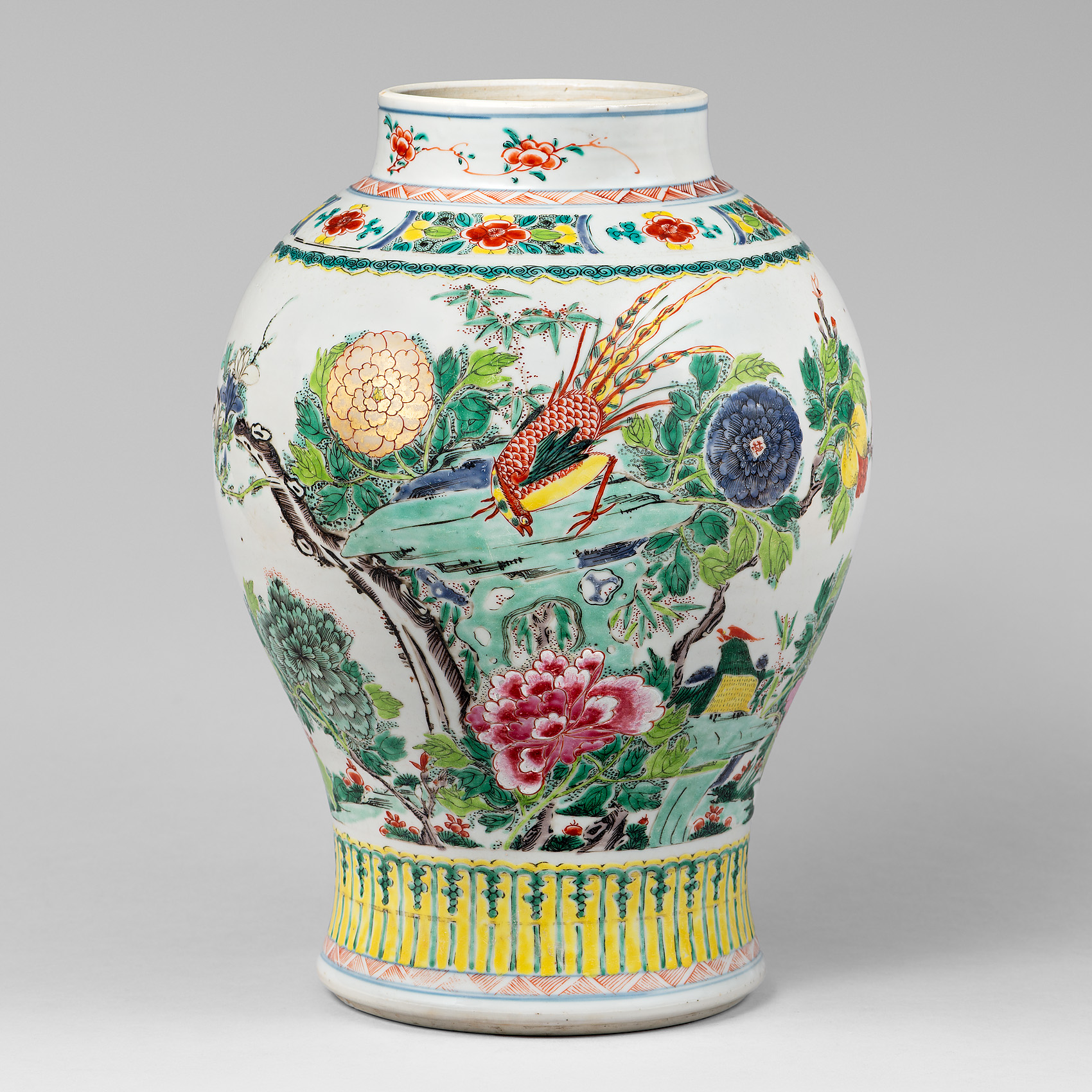 chinese-famille-rose-verte-jar-yongzheng-kangxi